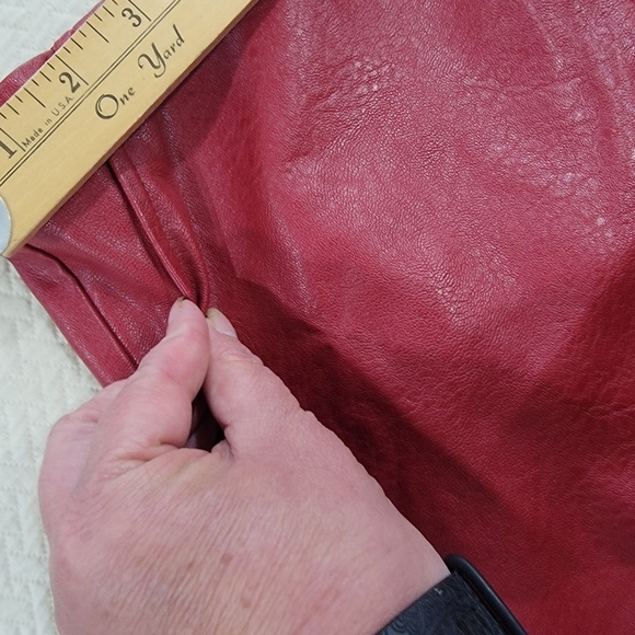 NEW Shinestar Red Vegan Leather Skirt Size Large - Picture 8 of 13